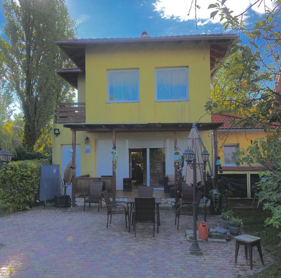 Bella Garden Vila Balatonszarszo Exterior foto